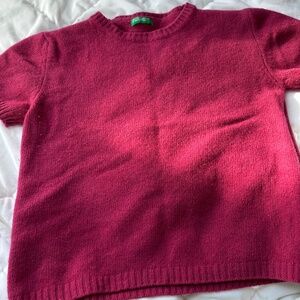 United Colors Of Benetton Short Sleeve Crewneck Sweater in Deep Raspberry Pink